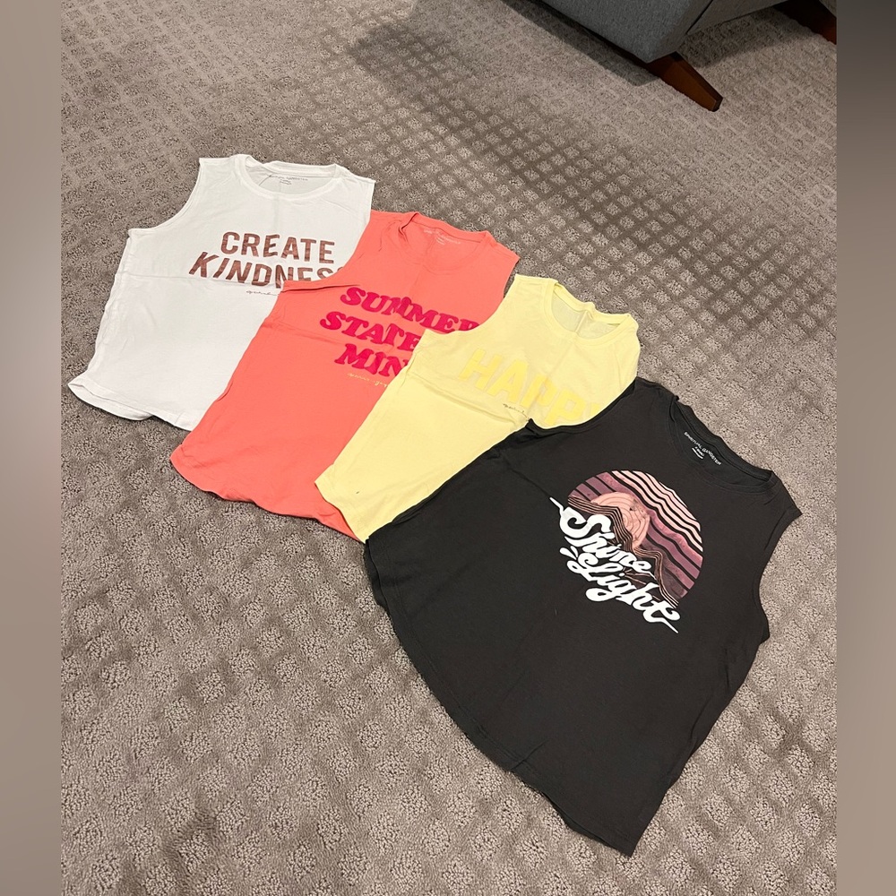 Spiritual Gangster Women’s XS Tank Top Lot
